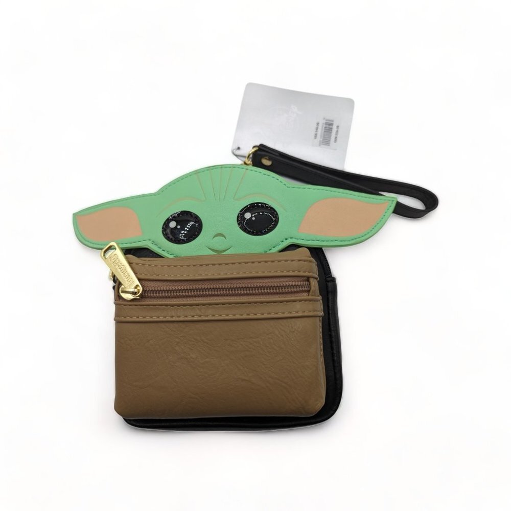 Disney Parks The Child Mandalorian Baby Yoda Star Wars Loungefly Wristlet Bag